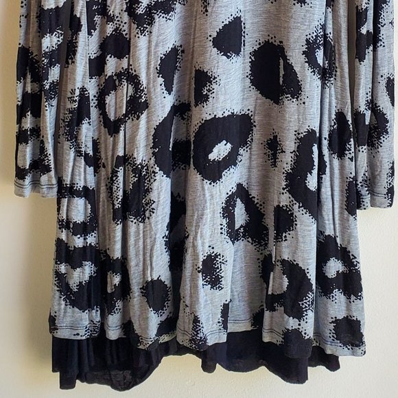 Kensie Gray/Black V-Neck Mini-Dress Size Medium - Picture 8 of 16